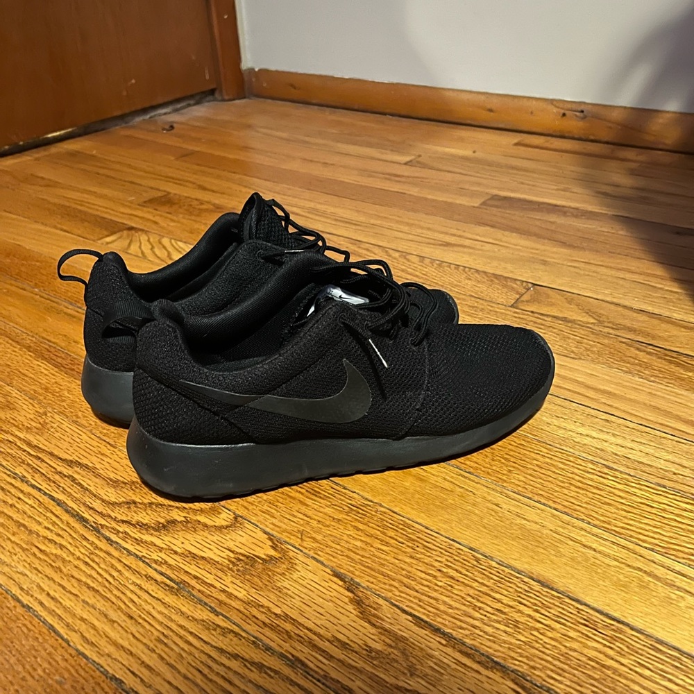 Nike Roshe Run Black Size 11. Worn once, perfect condition.